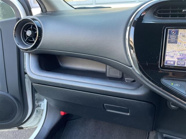 Toyota AQUA 2018 7771992-11