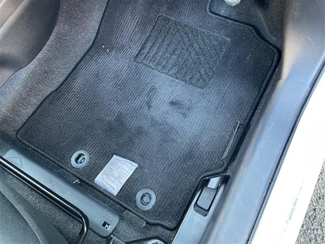 Toyota AQUA 2018 7771992-6