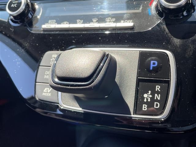 Toyota AQUA 2022 7771994-8