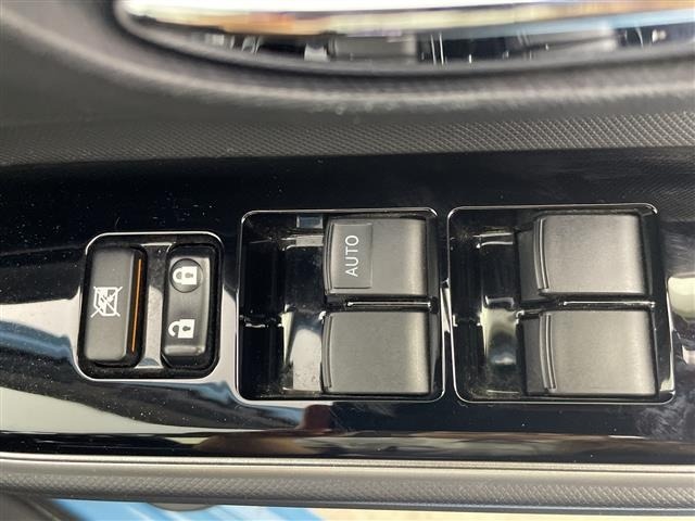 Toyota AQUA 2017 7771995-4