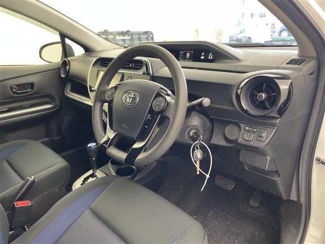 Toyota AQUA 2019 7772006-1