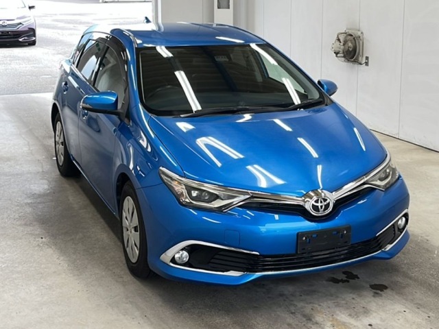Toyota AURIS 2016 7749712-4