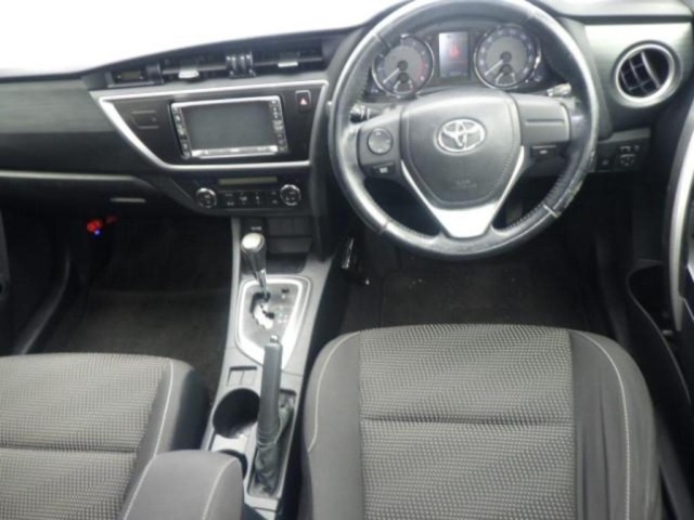 Toyota AURIS 2013 7749726-3