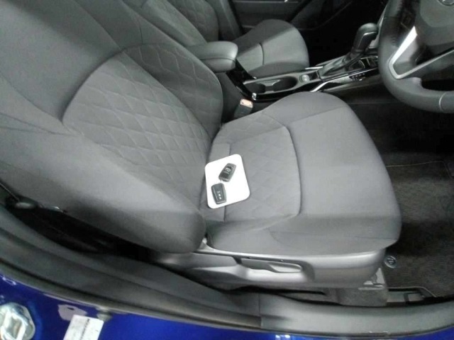 Toyota COROLLA CROSS 2023 7771276-10