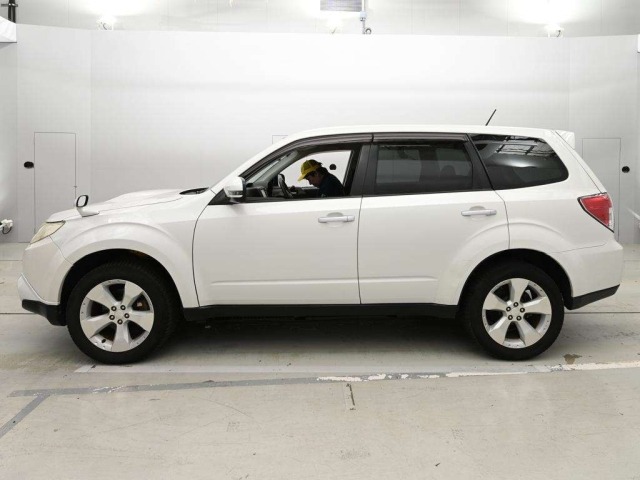 Subaru FORESTER 2011 7773922-4