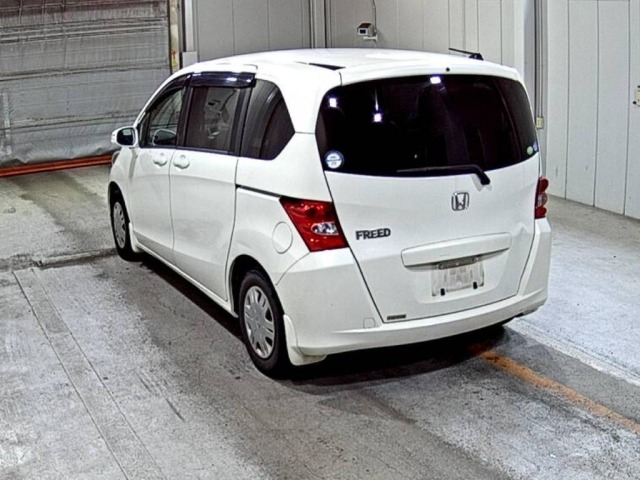 Honda FREED 2010 7749262-1