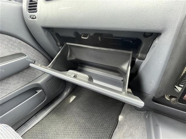 Toyota HILUX 2003 7749658-2