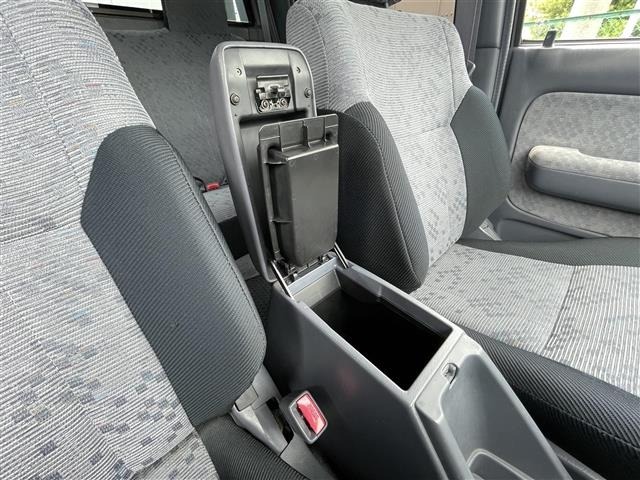 Toyota HILUX 2003 7749658-6