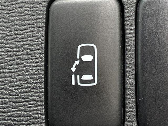 Toyota ISIS 2010 7749302-19