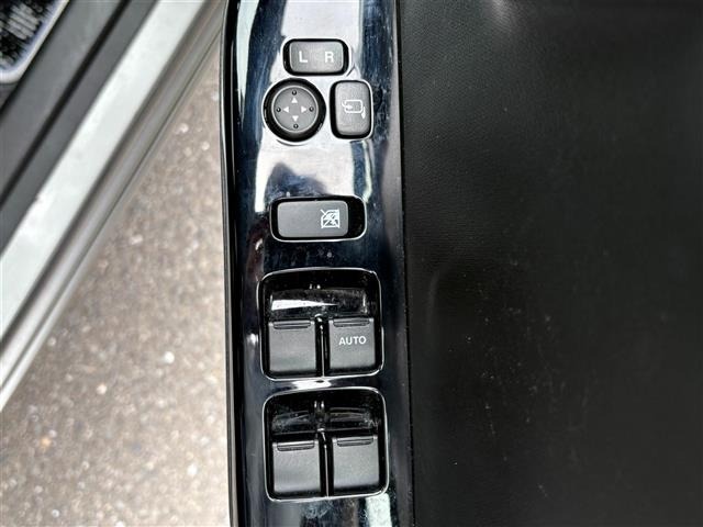 Nissan MOCO 2012 7746477-4
