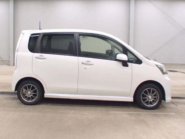 Daihatsu MOVE 2014 7748005-3