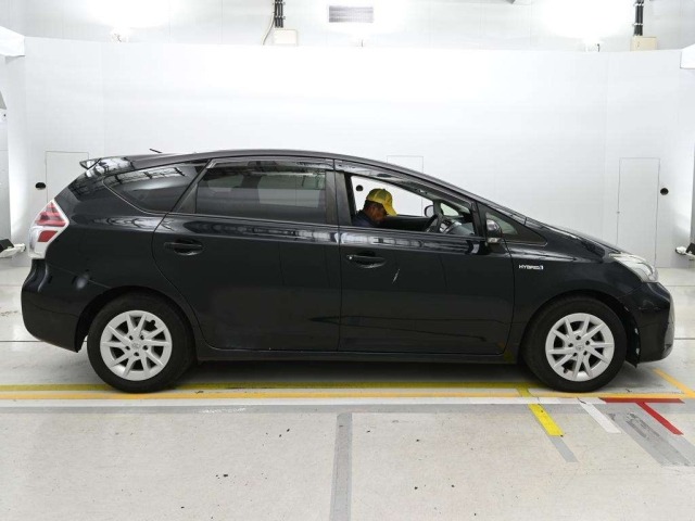 Toyota PRIUS 2015 7745318-3