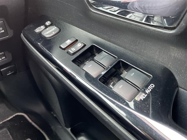 Toyota PRIUS 2016 7745427-12