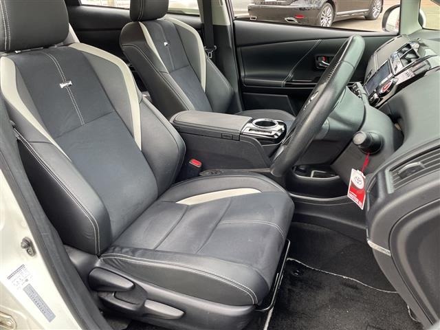 Toyota PRIUS 2016 7745427-4
