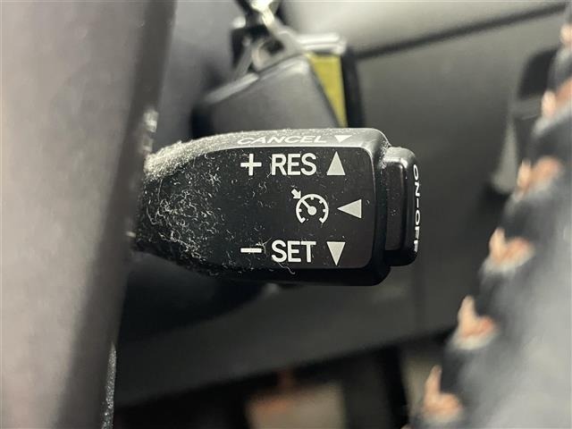 Toyota PRIUS 2014 7745439-10