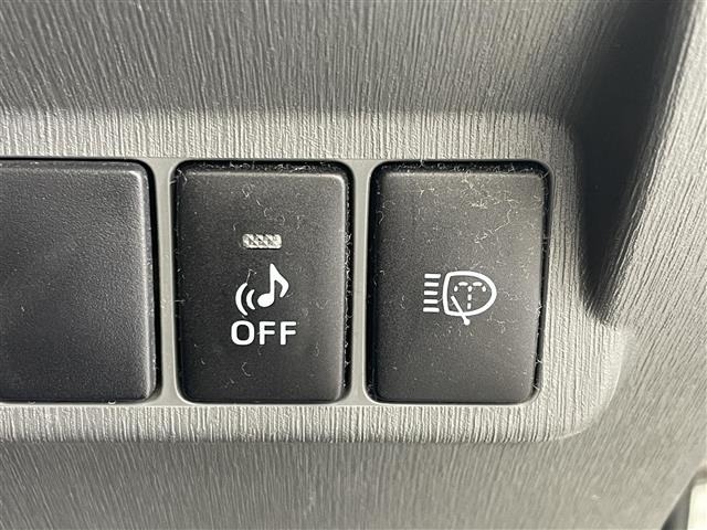Toyota PRIUS 2014 7745439-22