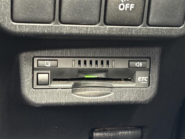 Toyota PRIUS 2018 7745455-17