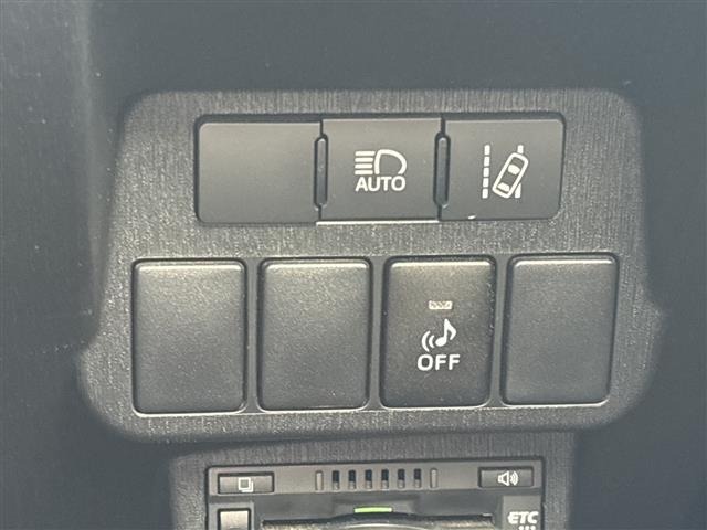 Toyota PRIUS 2018 7745455-18