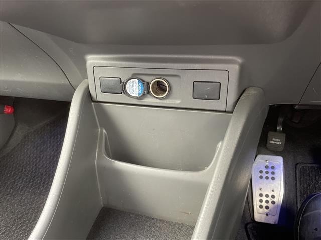 Toyota PRIUS 2013 7745457-7
