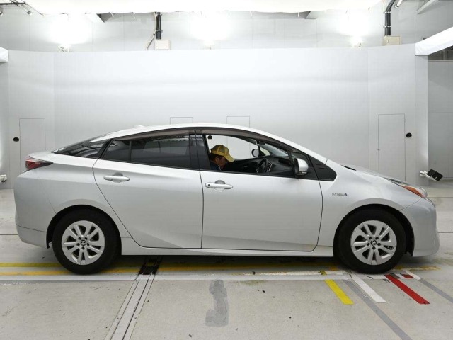 Toyota PRIUS 2019 7771320-3