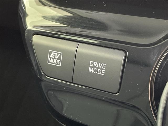 Toyota PRIUS 2022 7771855-13