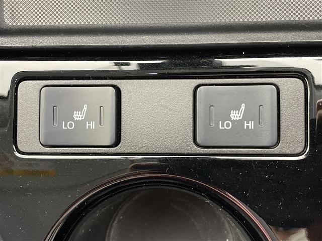 Toyota PRIUS 2022 7771855-2