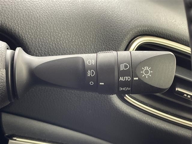 Toyota PRIUS 2022 7771855-9