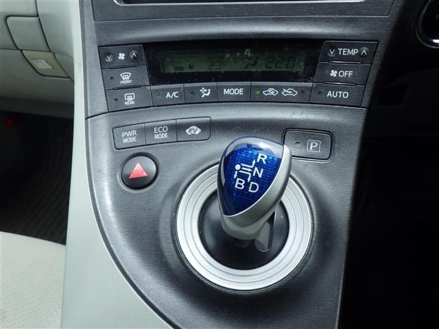 Toyota PRIUS 2011 7772158-4
