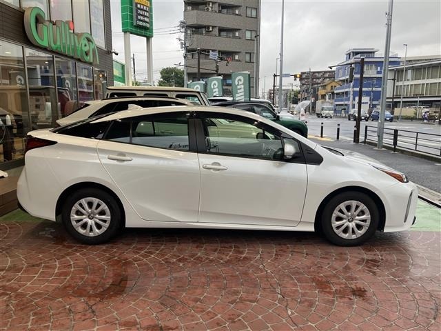 Toyota PRIUS 2022 7772171-9