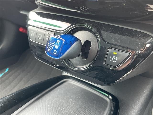 Toyota PRIUS 2019 7772310-12