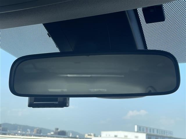 Toyota PRIUS 2021 7772319-13
