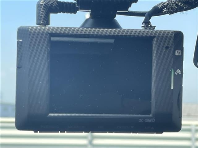 Toyota PRIUS 2021 7772319-20