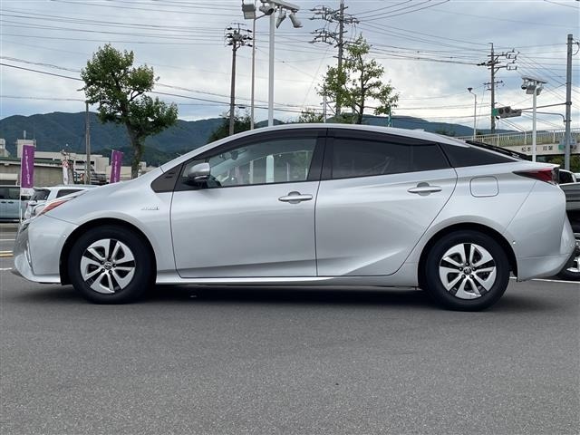 Toyota PRIUS 2016 7772347-2