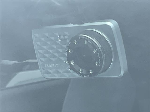 Toyota PRIUS 2016 7772347-21