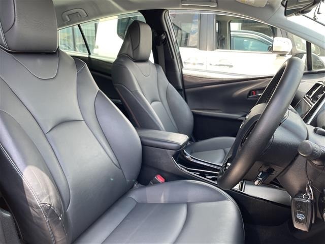 Toyota PRIUS 2019 7772348-10