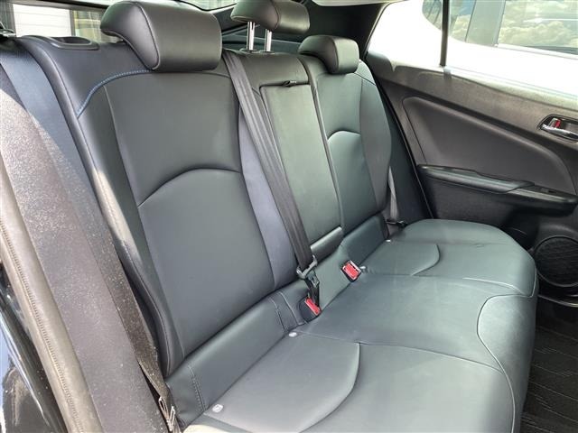 Toyota PRIUS 2019 7772348-12