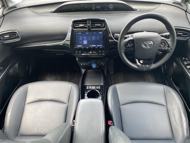 Toyota PRIUS 2019 7772348-14