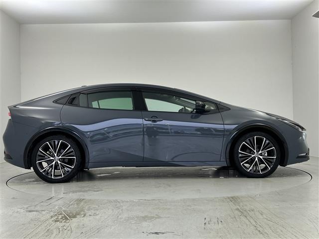 Toyota PRIUS 2023 7772349-13