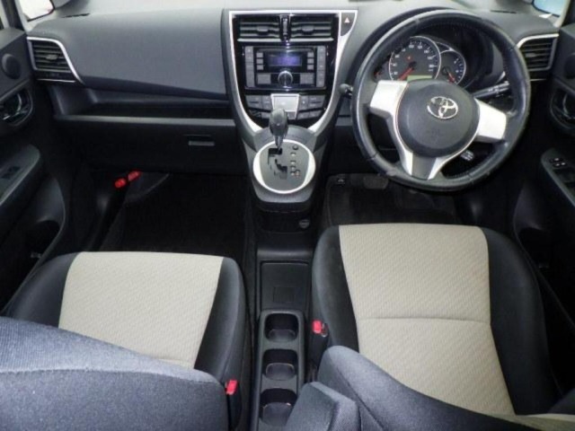 Toyota RACTIS 2015 7745736-3