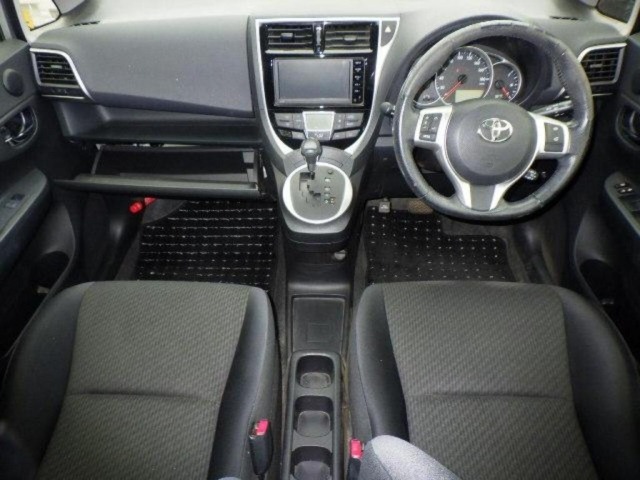 Toyota RACTIS 2015 7745737-3