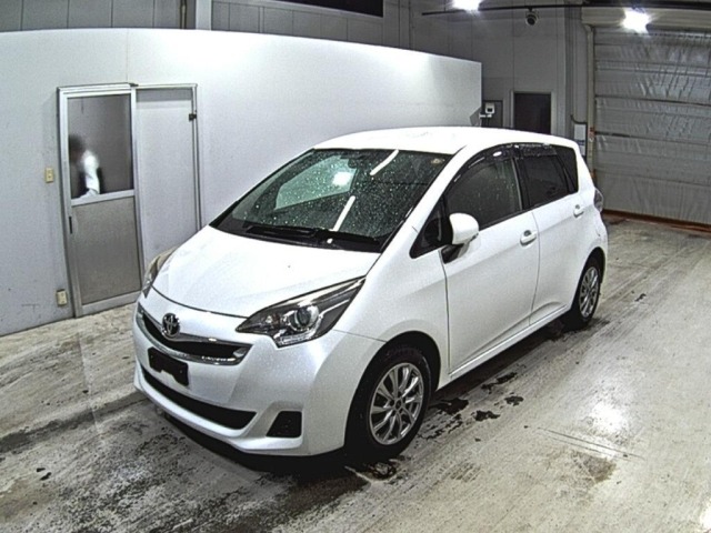 Toyota RACTIS 2014 7745738-4
