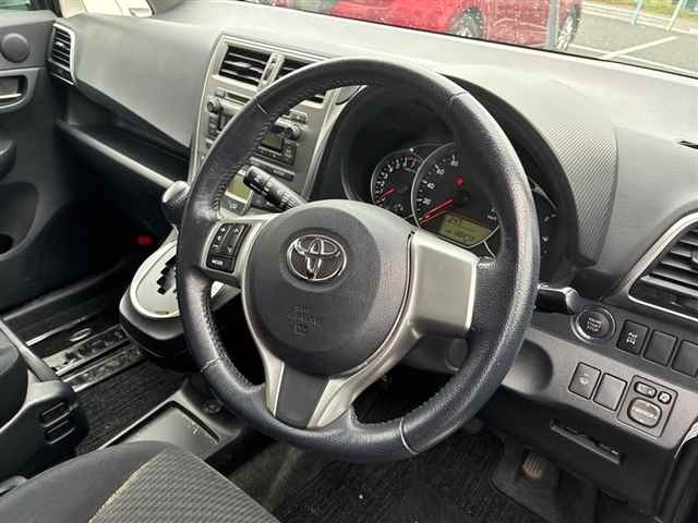 Toyota RACTIS 2011 7745740-3