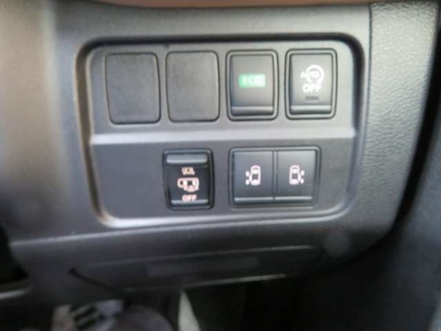 Nissan SERENA 2017 7773558-17