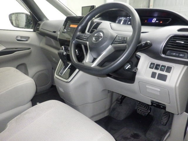 Nissan SERENA 2018 7773720-3