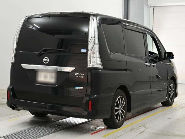 Nissan SERENA 2015 7773747-1