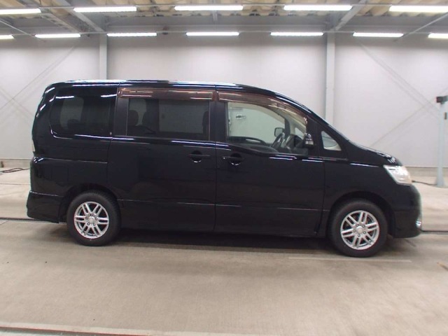 Nissan SERENA 2009 7773752-3