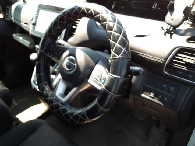 Nissan SERENA 2016 7773753-7