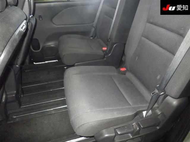 Nissan SERENA 2017 7773755-4