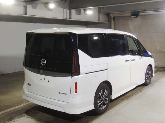 Nissan SERENA 2025 7773760-1