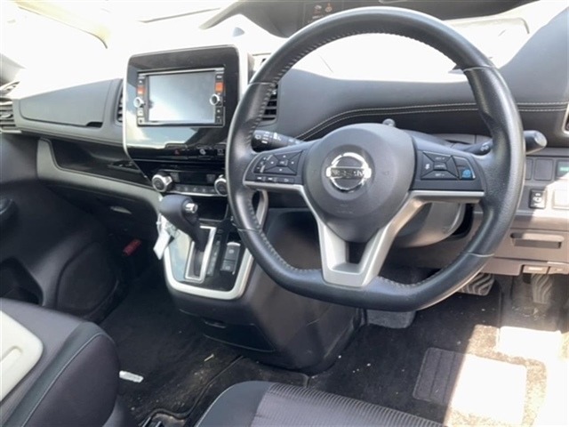 Nissan SERENA 2017 7773772-3